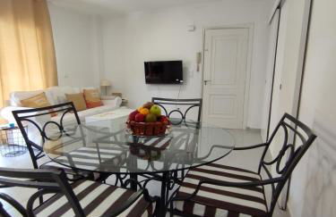 La Mediterránea - Photo 21