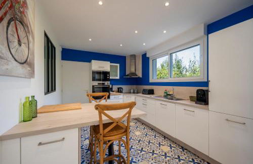 Villa avec piscine privée, sauna, jardin et parking - Foto 22