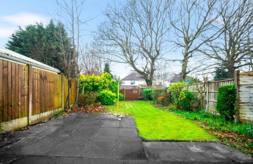 3 Bedroom House - Garden - Parking - Interior Designed - Netflix - Wifi - 52H - Foto 58