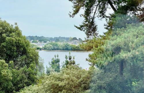 Beautiful 2 Bedroom Sea View - Free Onsite Parking - Photo 19