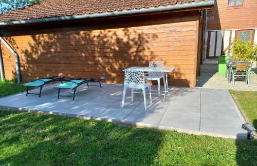 "Le Studio" climatisation Parking Privé Restauration Proche des lacs - Foto 8