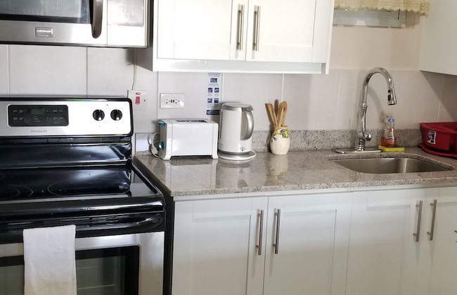 New Kingston Guest Apt at Kingsway - Foto 6