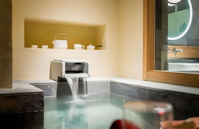 Mount Emei Zhizhu Resort Hotel - Photo 13