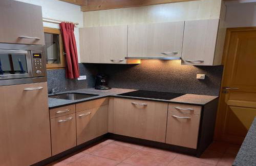 Cozy Home With Scenic Views - Foto 26