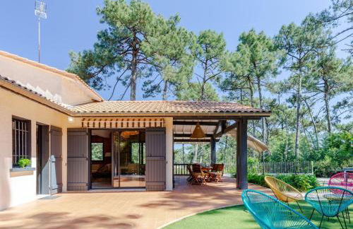 Luxury 6BR Villa with Heated Pool, Playground, Garden - Foto 31