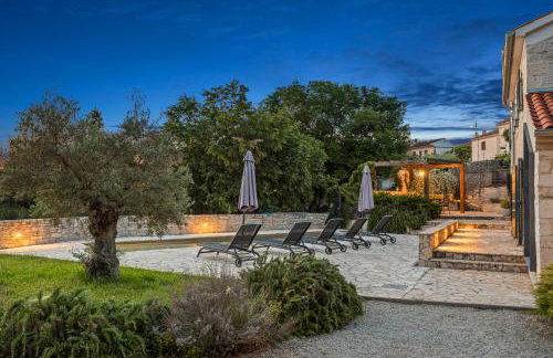 Casa 42 pet friendly for 9 people in Central Istria with salt - water pool - Foto 16