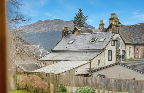 Cheerful Stays: 4 Bedroom Cottage in Arrochar - Foto 16