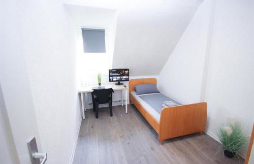 ALFA 2 Zimmer Apartment Stuttgart 2BR TV WIFI WM nahe Daimler l WIFI & SmartTV I 2 Rooms l Bathroom I Kitchen - Foto 2