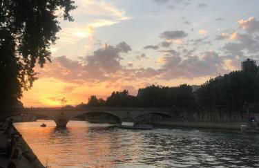 The Vault - Hidden Playroom For Couples - Private Hot Tub - Mountain Views - Riverfront - Foto 7