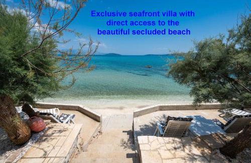 Beachfront villa Mihovil with direct beach access - Foto 1