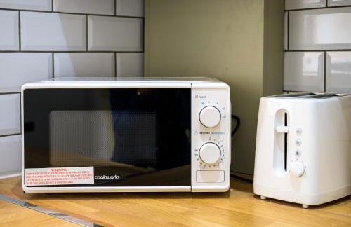 Beautiful 2 Bedroom House in Atherton, Free Parking - Foto 23