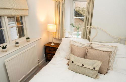 Central Stamford Apartment with private parking - Foto 42