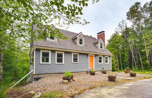 Expansive Wilmot Escape with Deck Near Skiing! - Foto 40