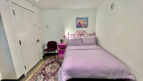 Private Room with Shared Bathroom on the 1st Floor 10 Minutes Walk to University of Washington - Foto 3, wardrobe