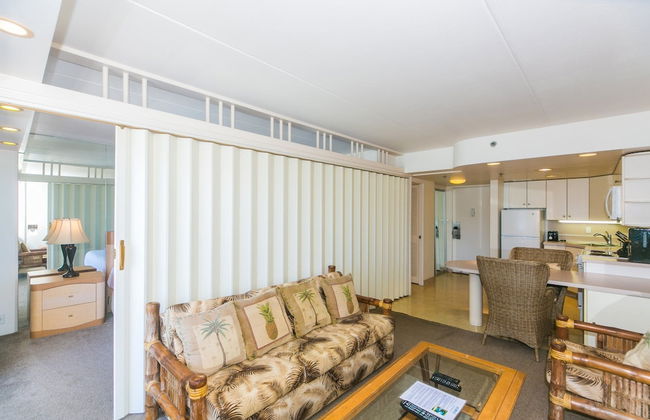 Spacious One Bedroom Harbor View Condos at Ilikai Marina With Private Balcony - Foto 72