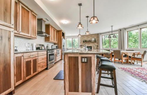 Skytop Chalet Pet Friendly, Hot Tub and Views - Foto 12