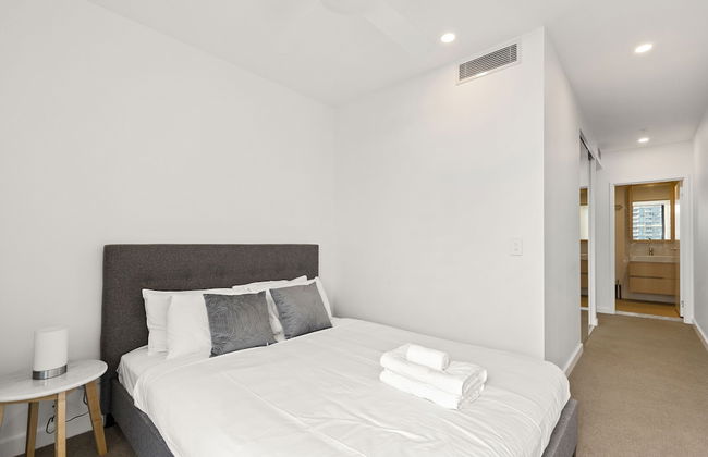South Brisbane 2 Bedrooms Apartment with Free Parking by KozyGuru - Photo 2