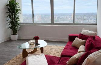 Ember Skyline Suite - Photo 9