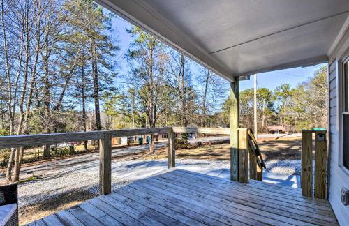 Private Yard and Fire Pit Commerce Home! - Foto 24