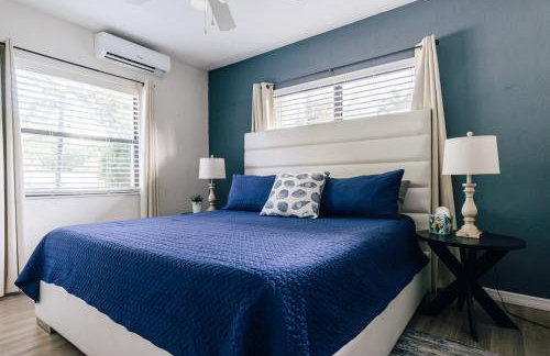 One bedroom private apt 2 blocks to beach King Bed - Foto 15