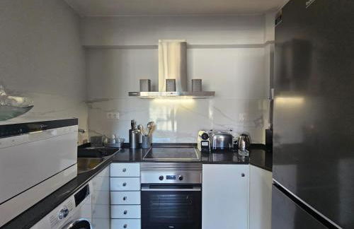 Frente al Mar Primera Linea de Playa Samil - Foto 10