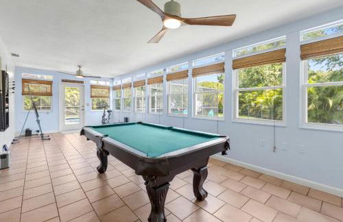 Relaxing Coastal Comfort - Heated Pool - Photo 36