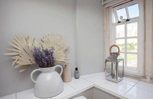 Charming Country House Nr Bath - Photo 45