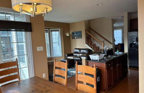Maple Lawn Gem -sunny townhouse 3 bedrooms - Foto 12