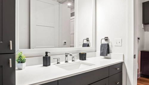 Luxurious New Unit 1Bd1Ba Pool, Golf Sim - Foto 2