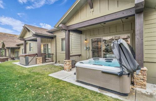 Black Rock Ridge Private Hot Tub & Views - Photo 34