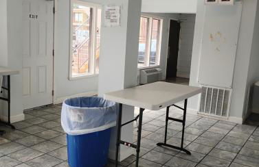 Gated 1 King Bedroom 1 Bath Apt with Full Kitchen 129 - Foto 15