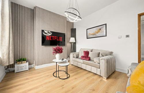 Modern and Comfy 3 Bed Manchester Home near Etihad, Coop Live Arena and Manchester City Centre - Foto 1