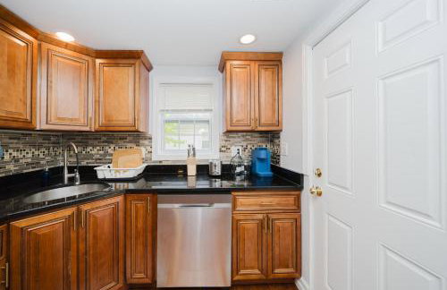 74L - 2BR Quincy - Cozy Couple Hideout near Wollaston Beach - Foto 10