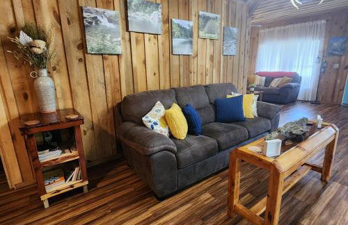 Unique Country Cabin Meets Farmhouse Modern!!! - Foto 13