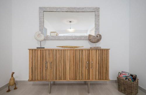 Sea Views Private Terrace 2BR House near the Beach - Foto 38