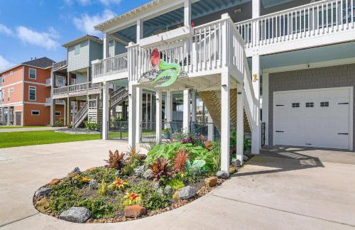 2 Blocks to Shore Crystal Beach House with Yard! - Foto 2