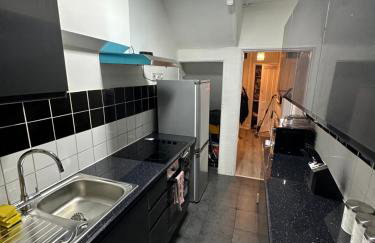 Tranquil Stays at 3 bedroom House in Dagenham - Foto 51