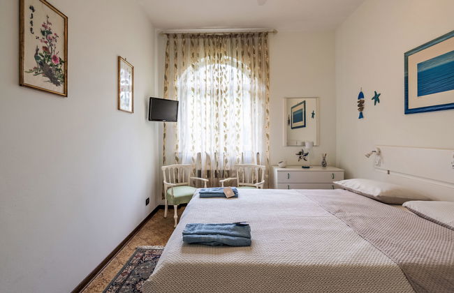 1 bedroom Apartment in San Bartolomeo al Mare with swimming pool and garden - Photo 13