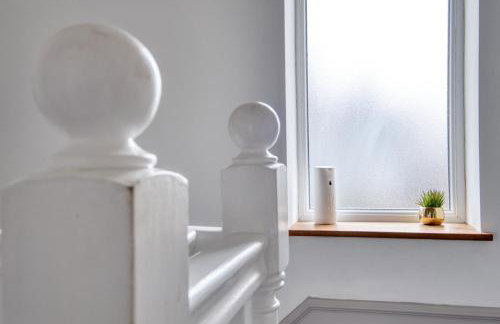 Westhoughton 3 Bedroom House - Free Parking - Photo 32