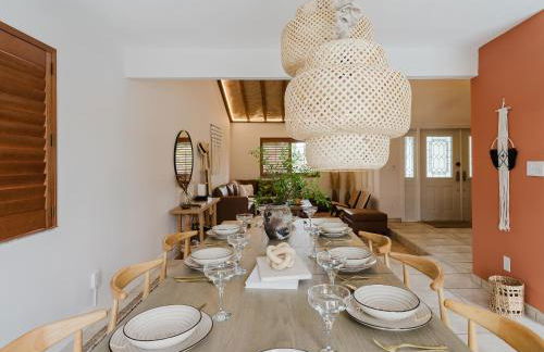 Waterfront Villa with Beach, Game Room, Cinema and Spa - Foto 12