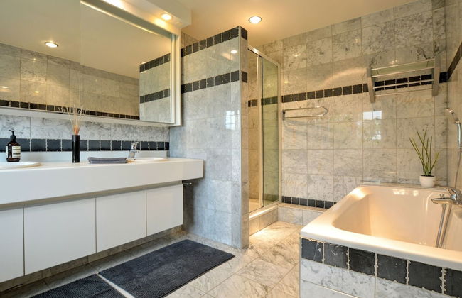 Luxury Villa With an Incredible Private Pool, Close to Maastricht and Liège - Photo 20