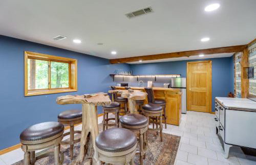 3,000 Sq Ft and Game Room Ozarks Serenity Cabin! - Foto 16