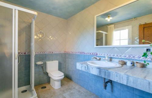 Villa Leandro, First Line Villa with amazing sea views and private access to the sea! - Photo 35