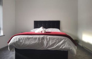 Lovely 3 Bed Ground Floor Apartment Near QE Hospital Harborne Birmingham New - Photo 61