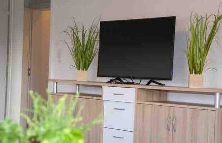 Moderne Wohnung mit Balkon, Küche, Garten Smart-TV - Photo 19