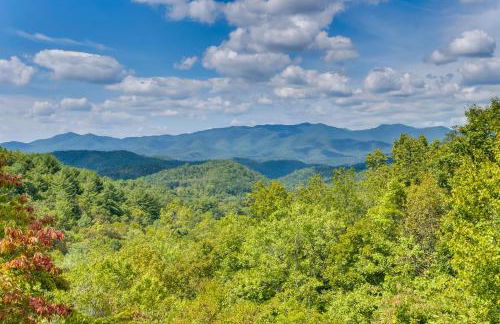 Breathtaking Marble Home on 5-Acre Hillside! - Foto 27