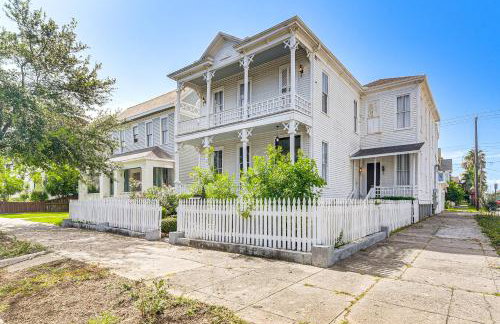 Less Than half Mi to The Strand Historic Galveston Apt! - Foto 23