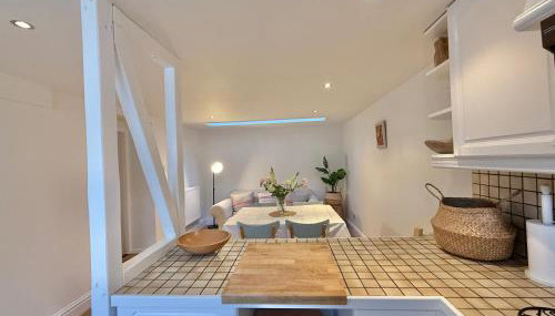 2 Bedroom Character Home in Central Topsham - Foto 5, stove, pet friendly