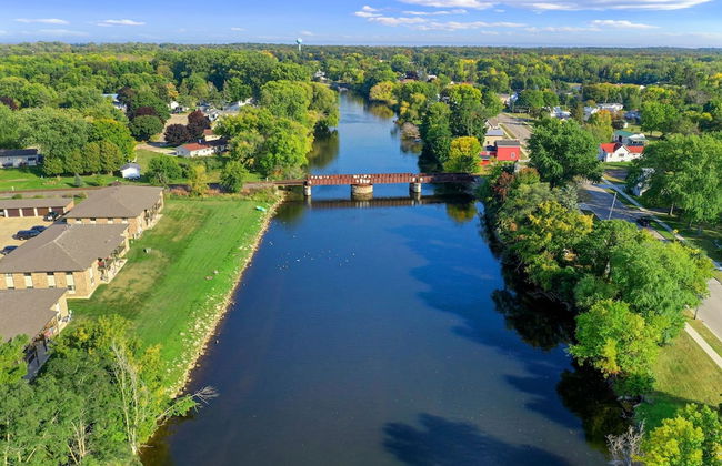 The Waterfront - Waterslide Game Room Sleeps 26 - Foto 76