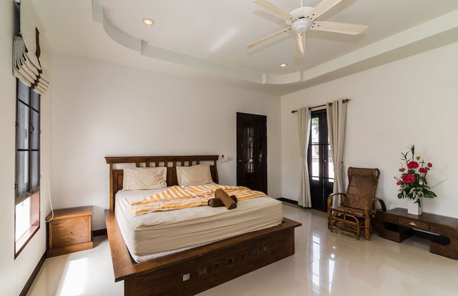 4 Bedroom Private Bali Style Villa HH1 - Photo 14
